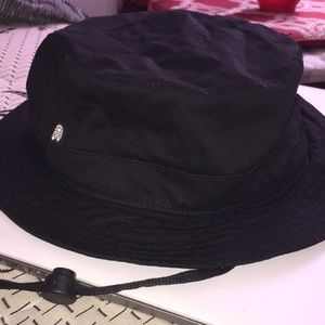 Rastaclat bucket hat